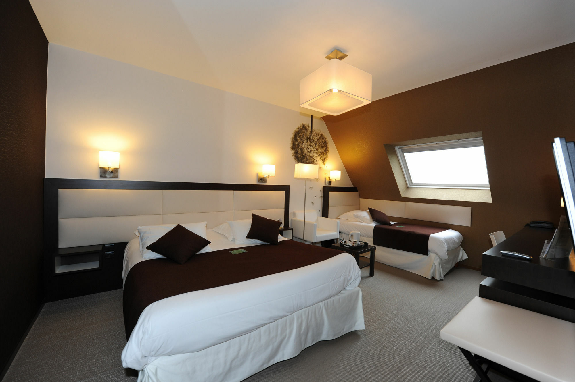 Triple Room,1542624160:JPEG